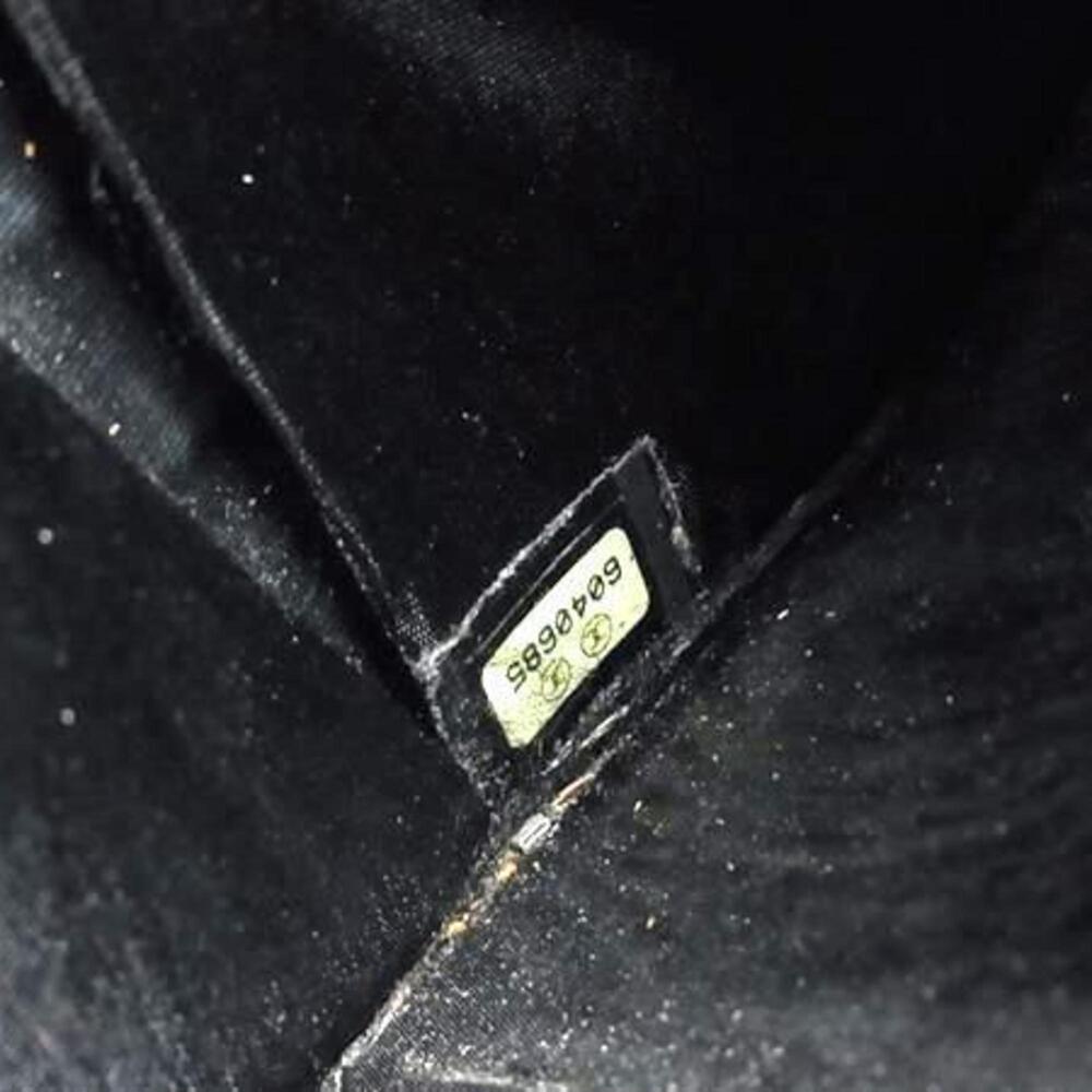 CHANEL Authentic Black Caviar Leather Logo Wallet - Picture 6 of 10